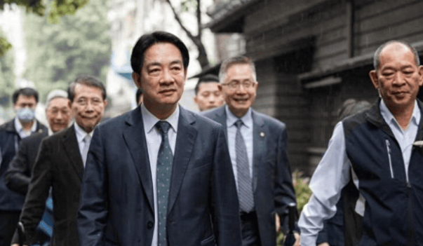 大陆收台怎么办？ 关键时刻，特朗普直接把话挑明，两岸统一时机已到