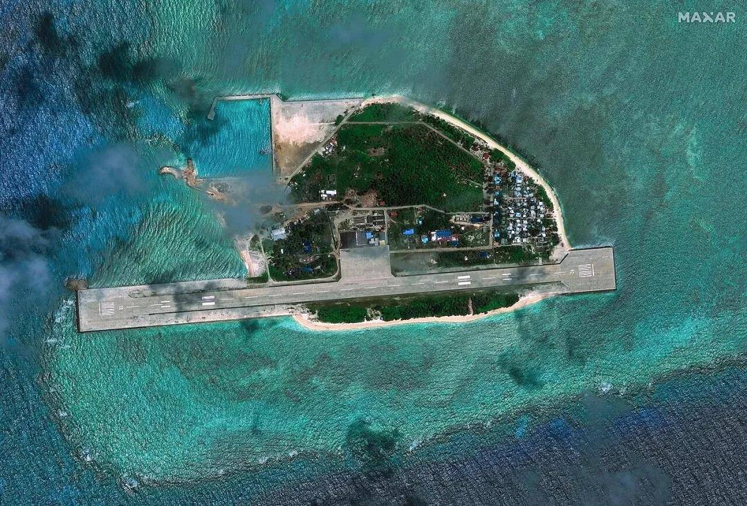 中菲在铁线礁再次爆发冲突！中国海警登礁使用扫雷器清理垃圾