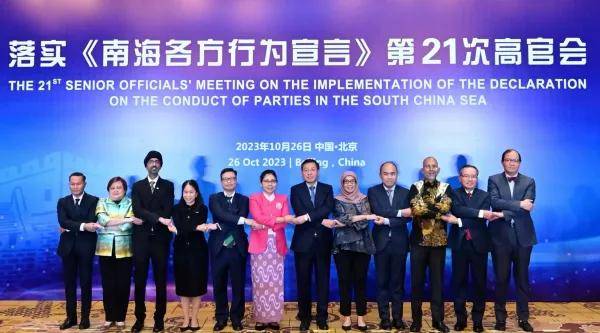 中菲在铁线礁再次爆发冲突！中国海警登礁使用扫雷器清理垃圾