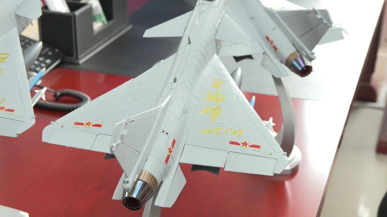 歼-10C总师：签不完，根本签不完…