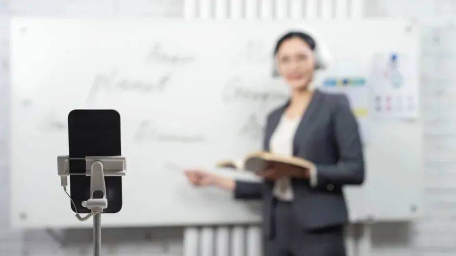 数额特别巨大！上海检方起诉64人，主犯吴某被判12年半！很多人跃跃欲试，警惕陷阱