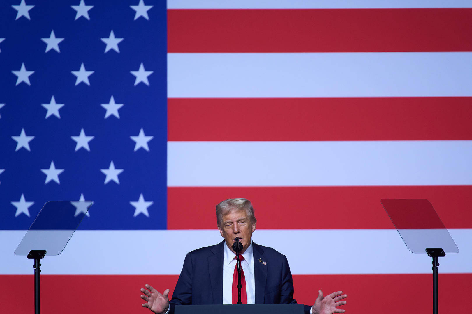 全球美军高级将领大会后,掌管美军三分之二核力量的空军上将突然申请退役