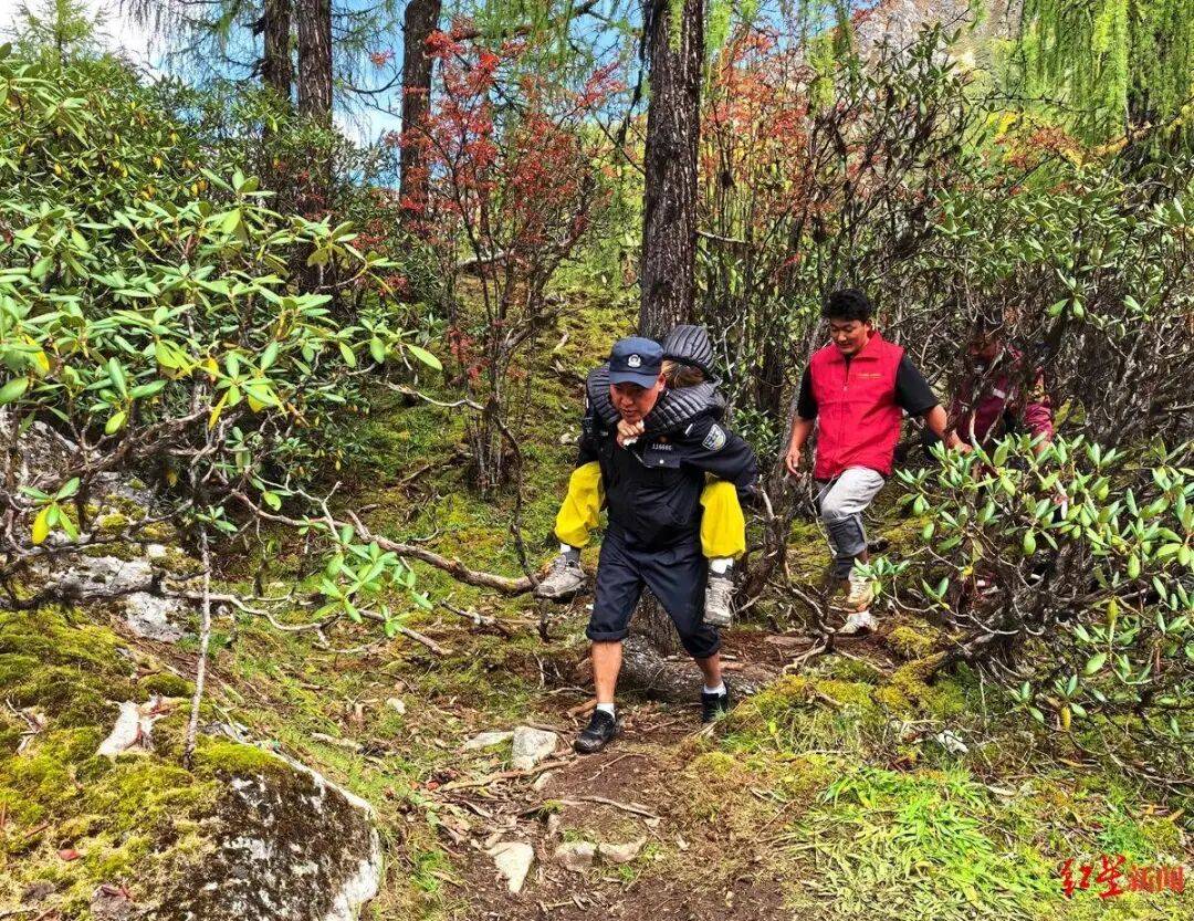 女孩在海拔4700米甘孜党岭严重高反,找到时呼吸困难已陷入半昏迷