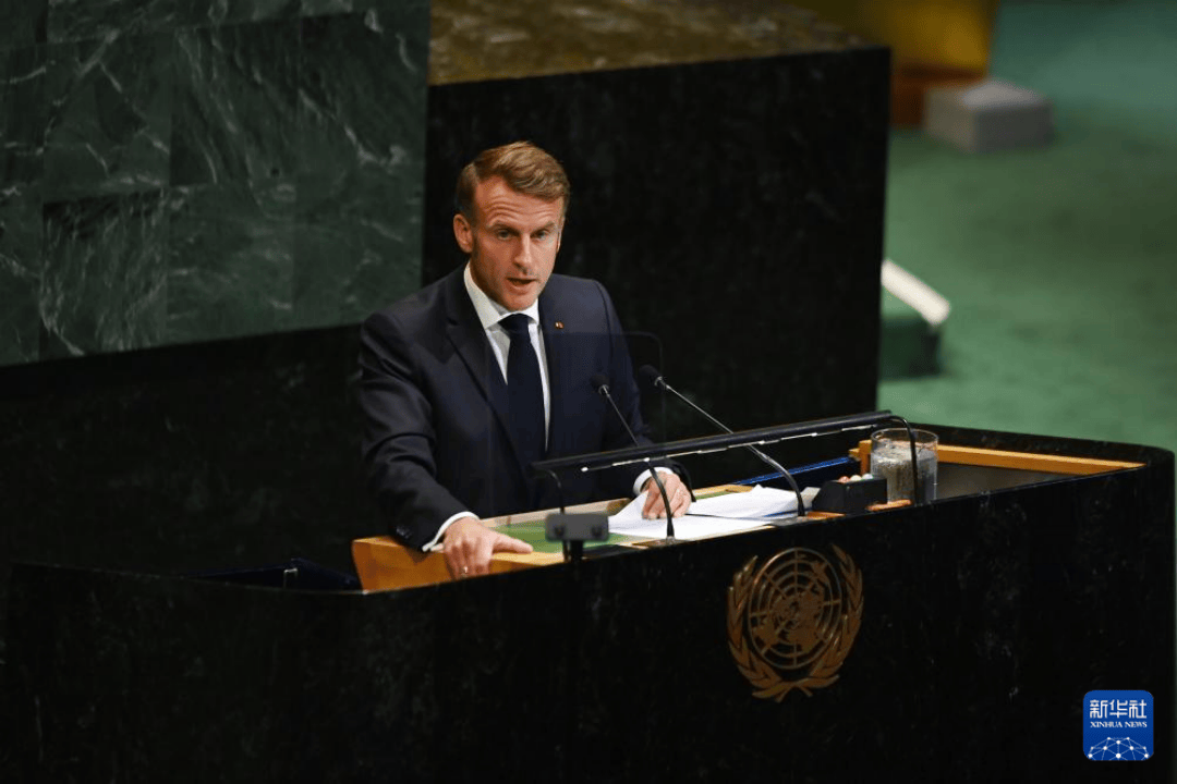 正式组阁不到一天,法国新总理又“旧”了,走马灯还转得下去吗?