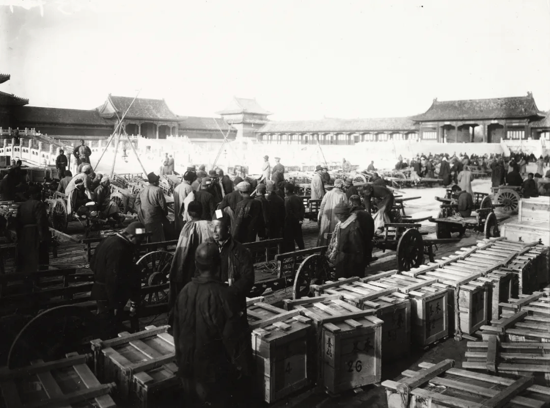 今天是故宫博物院百岁生日,让我们回顾她这一百年的史诗