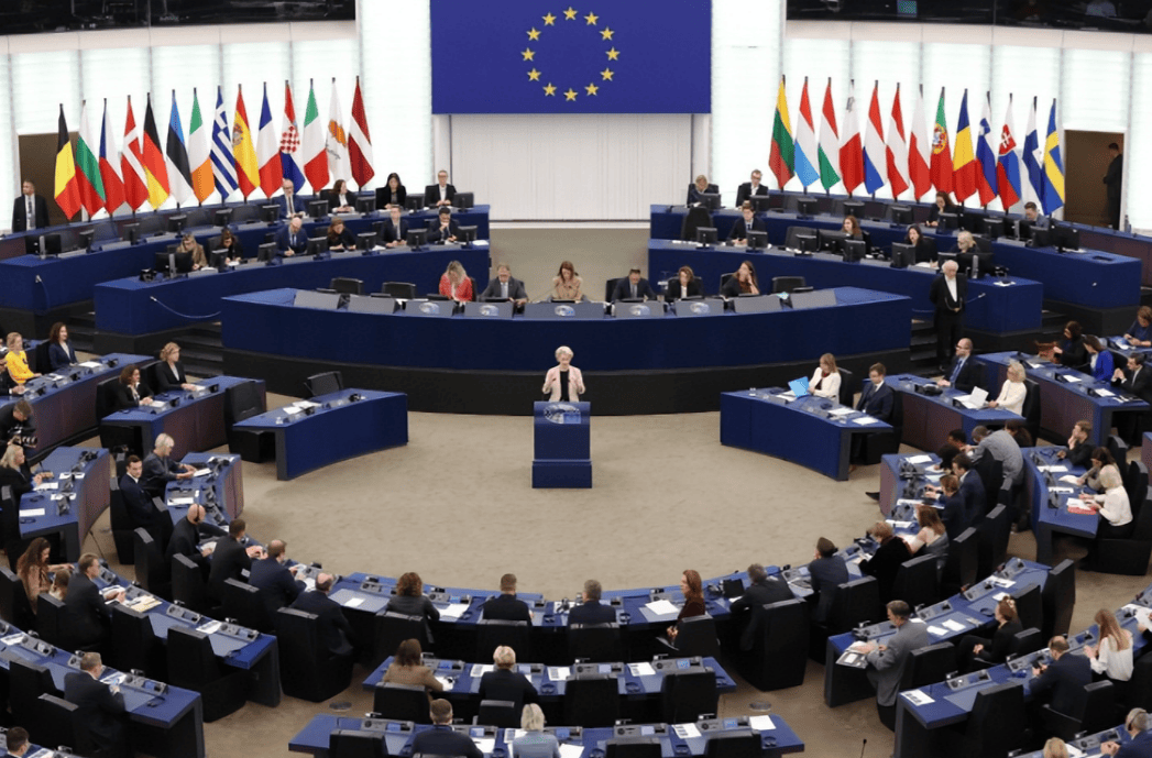 沉默5天后,欧盟对华摊牌,决定跟美并肩作战,展现强大的实力