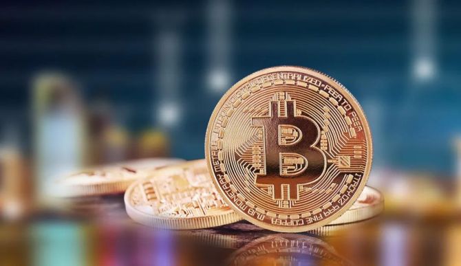 个人虚拟币挖矿违法吗有多严重(投资虚拟币挖矿,一个月赚10万)